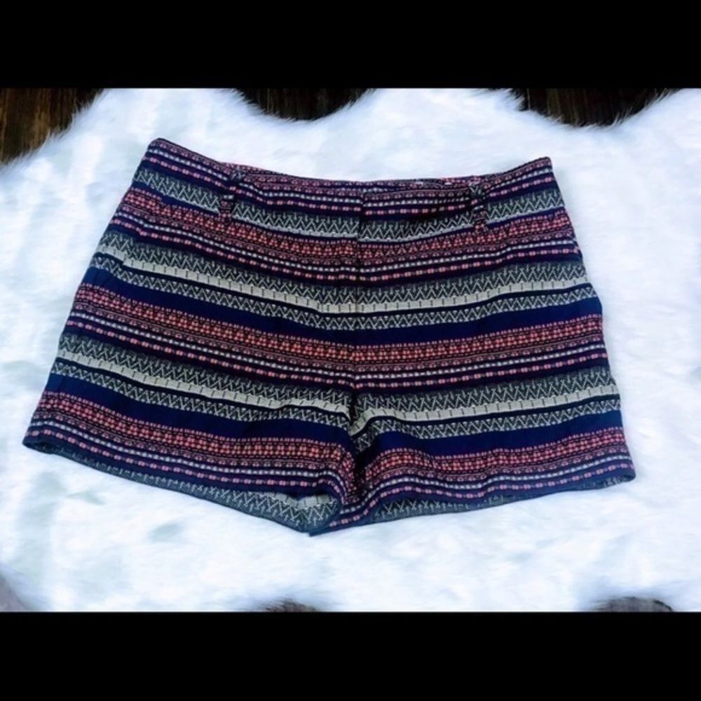 LOFT Blue/White Ikat Riviera Shorts size 4